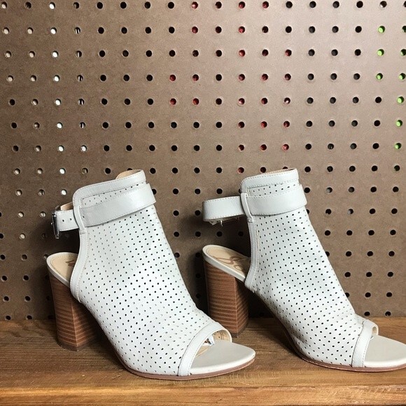 Sam Edelman Emmie Beige‎ Leather Perforated Heeled Sandals Women’s Sz 8M US/38EU - Picture 1 of 10